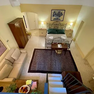 4 Balconi Rooms- Dimora Arditi Couette-café Lecce